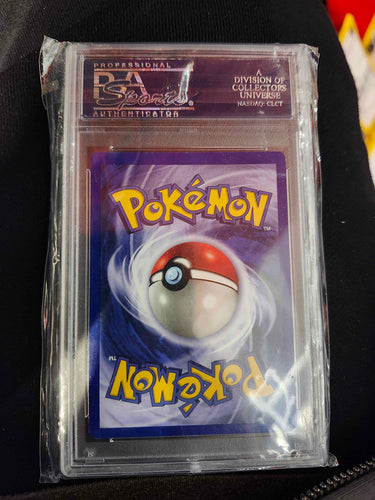 MACHAMP 1ST EDITION SHADOWLESS PSA 8